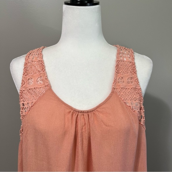 Love & Legend Crochet Cotton Peach Sleeveless Top - Picture 3 of 10